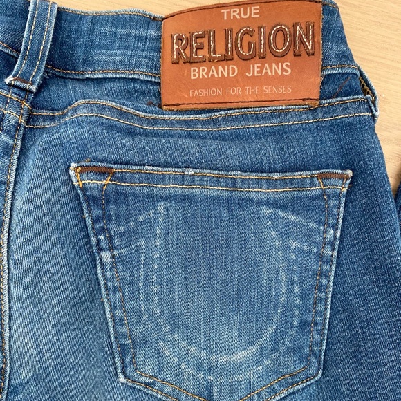 True Religion Medium Wash Jeans - Picture 4 of 9